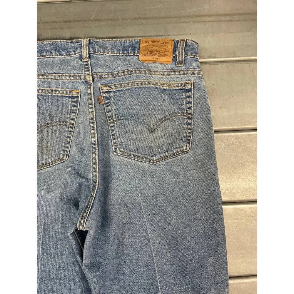 Vintage Levis 540 Jeans Mens 36x28 Blue Medium Wash Denim Faded Relaxed Straight